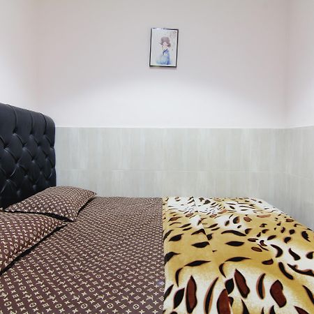 Wanderlust Homestay Джокякарта Екстериор снимка