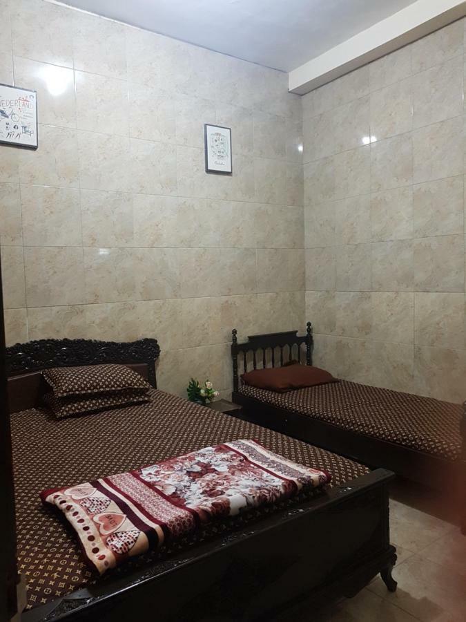 Wanderlust Homestay Джокякарта Екстериор снимка